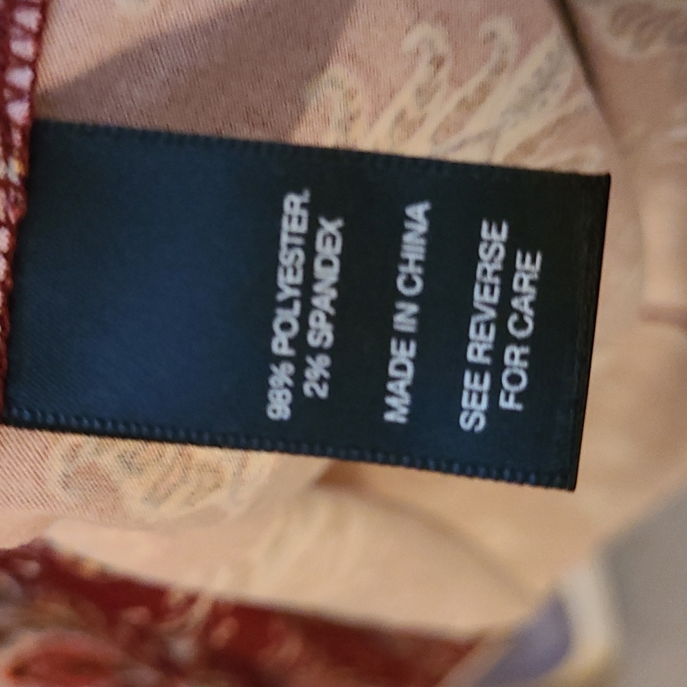 Buckle Top - Picture 4 of 7